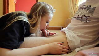 Sœur vole l&#039;argent de ses parents et de son frère avait de la punir! / Partie 1