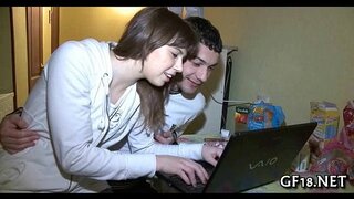 ���ຽງແຕ່ຢືນຢູ່ນີ້ອອອກ