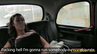 Такси йөрөтөүсе уны оло грустная ау менән бүрәттәр на затем сидение