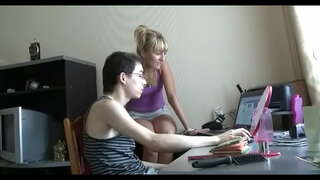 Și apoi coleg are butonul lui