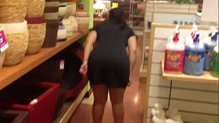 Culona māca maksts un ass veikalā