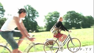 Jauni un diezgan students ar lielām krūtīm kapu sodomisee et prise lv dubultā p