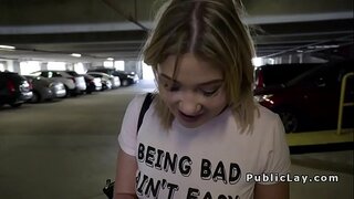 ���ਮਰੀਕੀ ਗੋਰੀ ਵੱਡੀ ਗਦਾ bangs ਬਾਹਰੀ