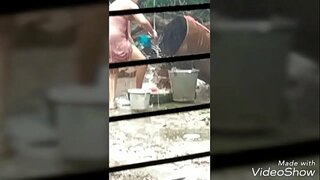 Авыл кызы бхаби күрсәтә, үз полуобнаженное гәүдәсен 2