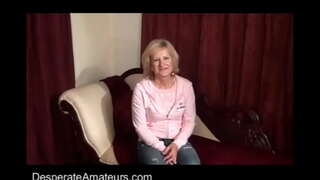 Ellie ਗਰਮ ਮੰਮੀ