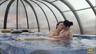 OLD4K. Anbud Sex i Jacuzzien