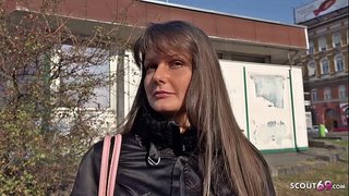 GJERMANE SCOUT - THELLË ASSFUCK PËR VICTORIA KADIFE PAS NJË FOTO XHIRUAR NË TË PARË PORNO TË XHIRUAR